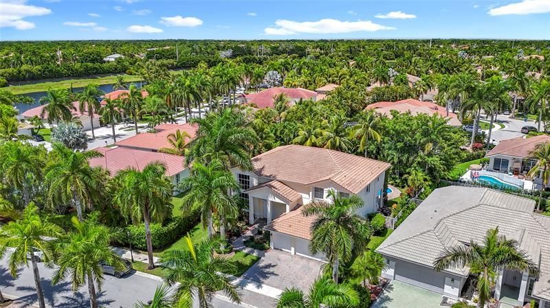 1673 Victoria Pointe Circle, Weston, FL 33327 Photo