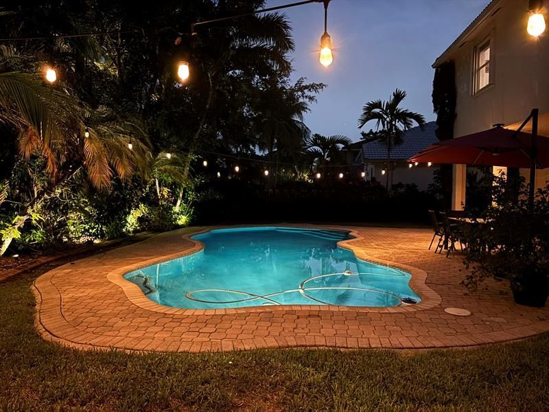 1673 Victoria Pointe Circle, Weston, FL 33327 Photo