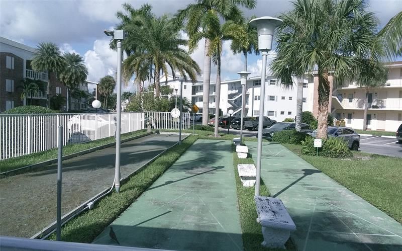 460 Paradise Isle Boulevard, Unit 301, Hallandale Beach, FL 33009 Photo