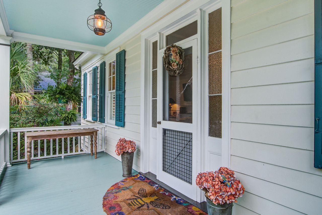 213 S Laurel Street Photo 11