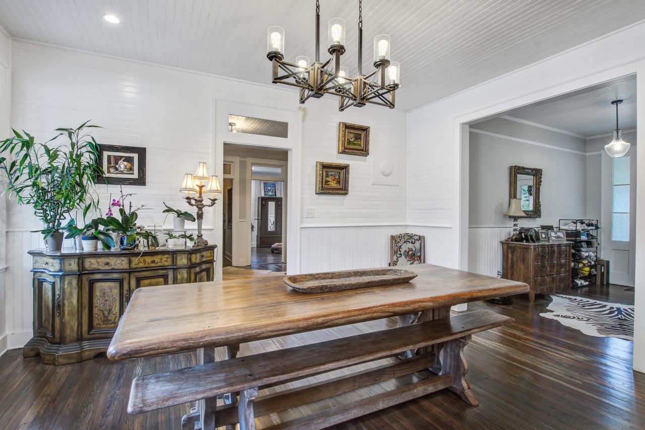 213 S Laurel Street Photo 18