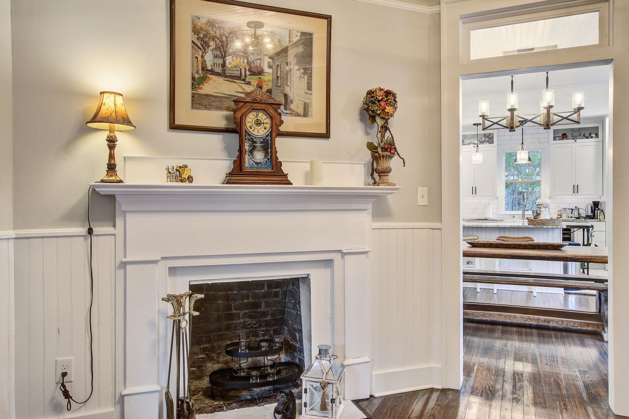 213 S Laurel Street Photo 19