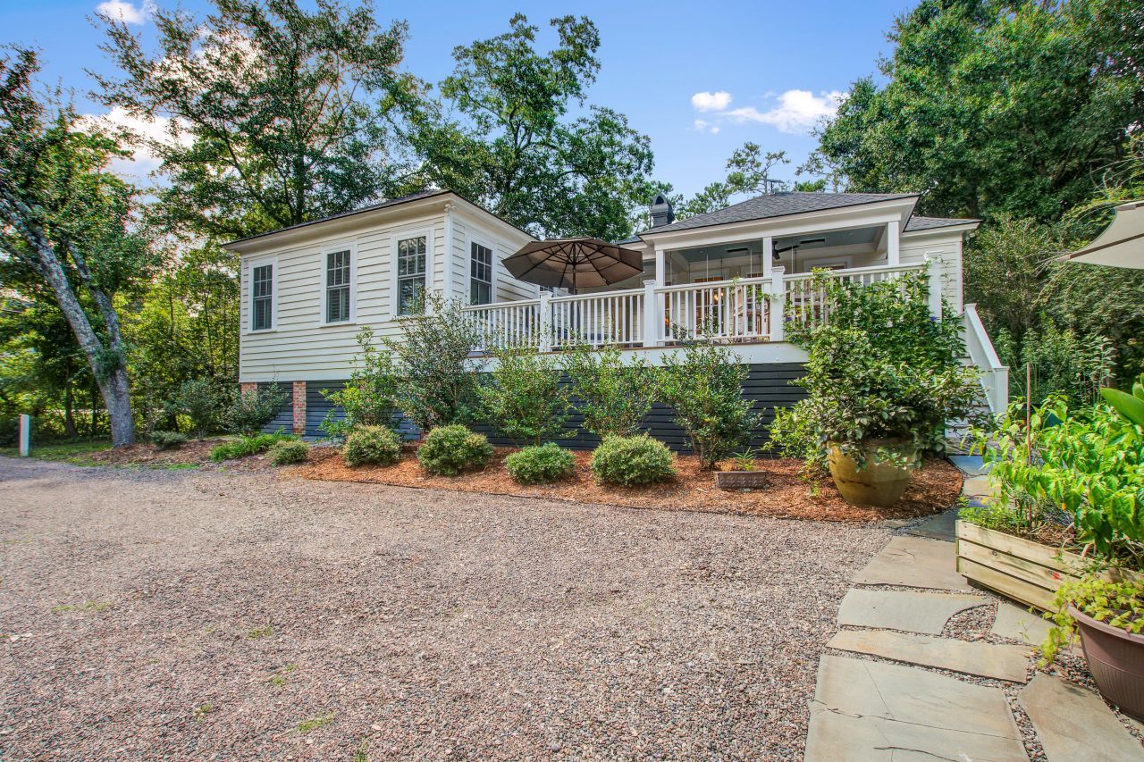 213 S Laurel Street Photo 36