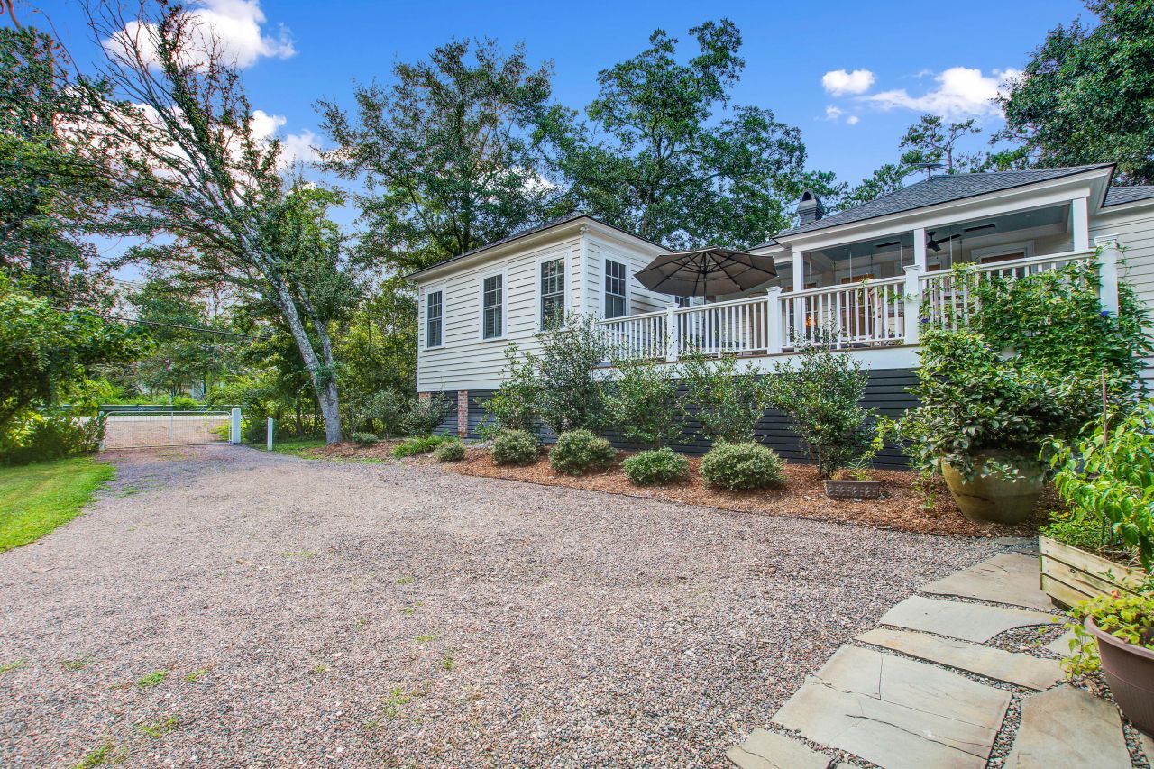 213 S Laurel Street Photo 37