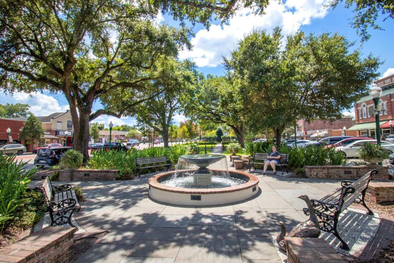 213 S Laurel Street Photo 55