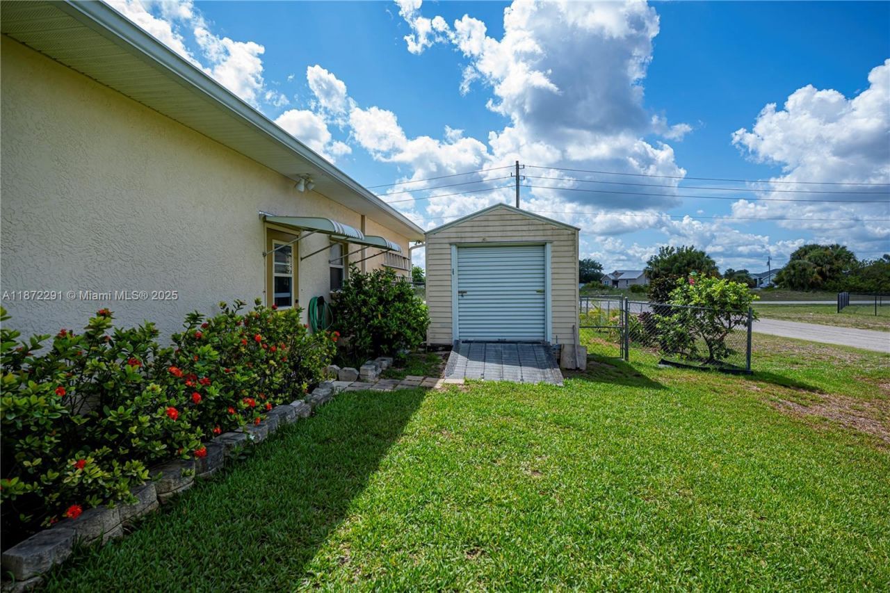 1115 Comet Ave, La Belle, FL 33935 Photo