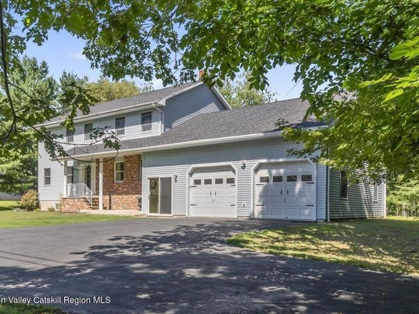 29 Stone Mountain Road, Round Top, NY 12473