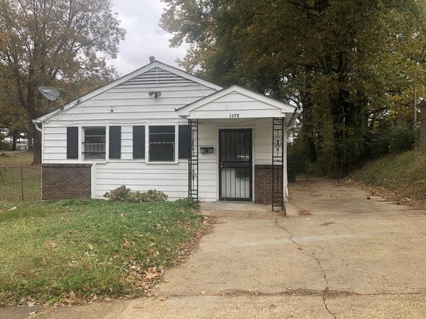 1698 RAYNER ST, Memphis, TN 38106