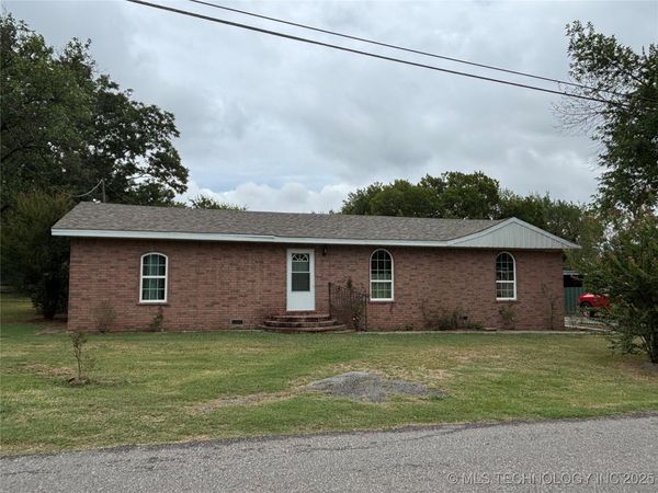 108 W Bryan Avenue, Calera, OK 74730