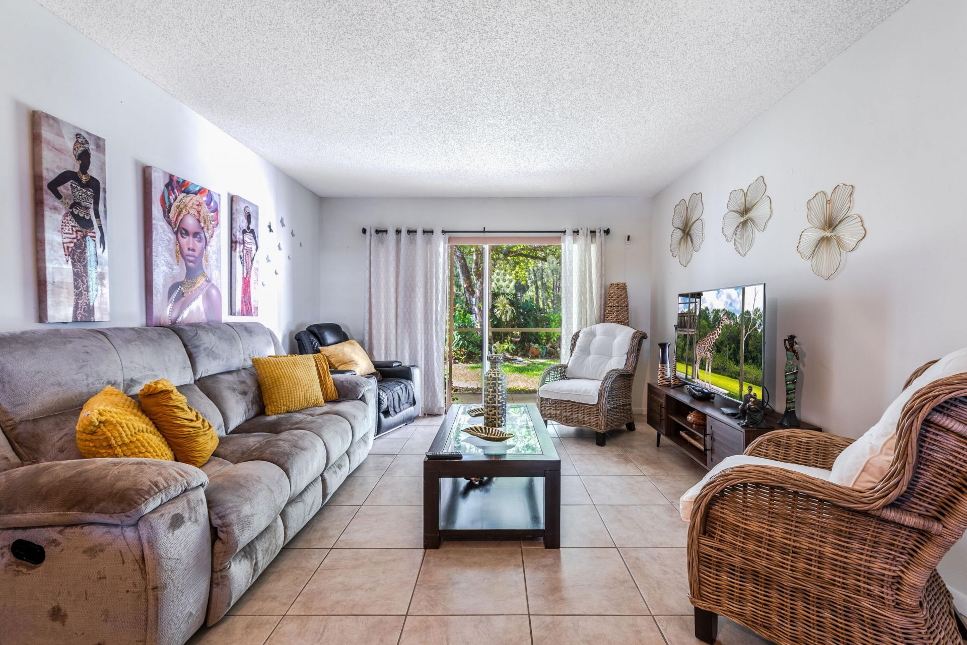 150 Lake Meryl Drive, Unit 143, West Palm Beach, FL 33411 Photo