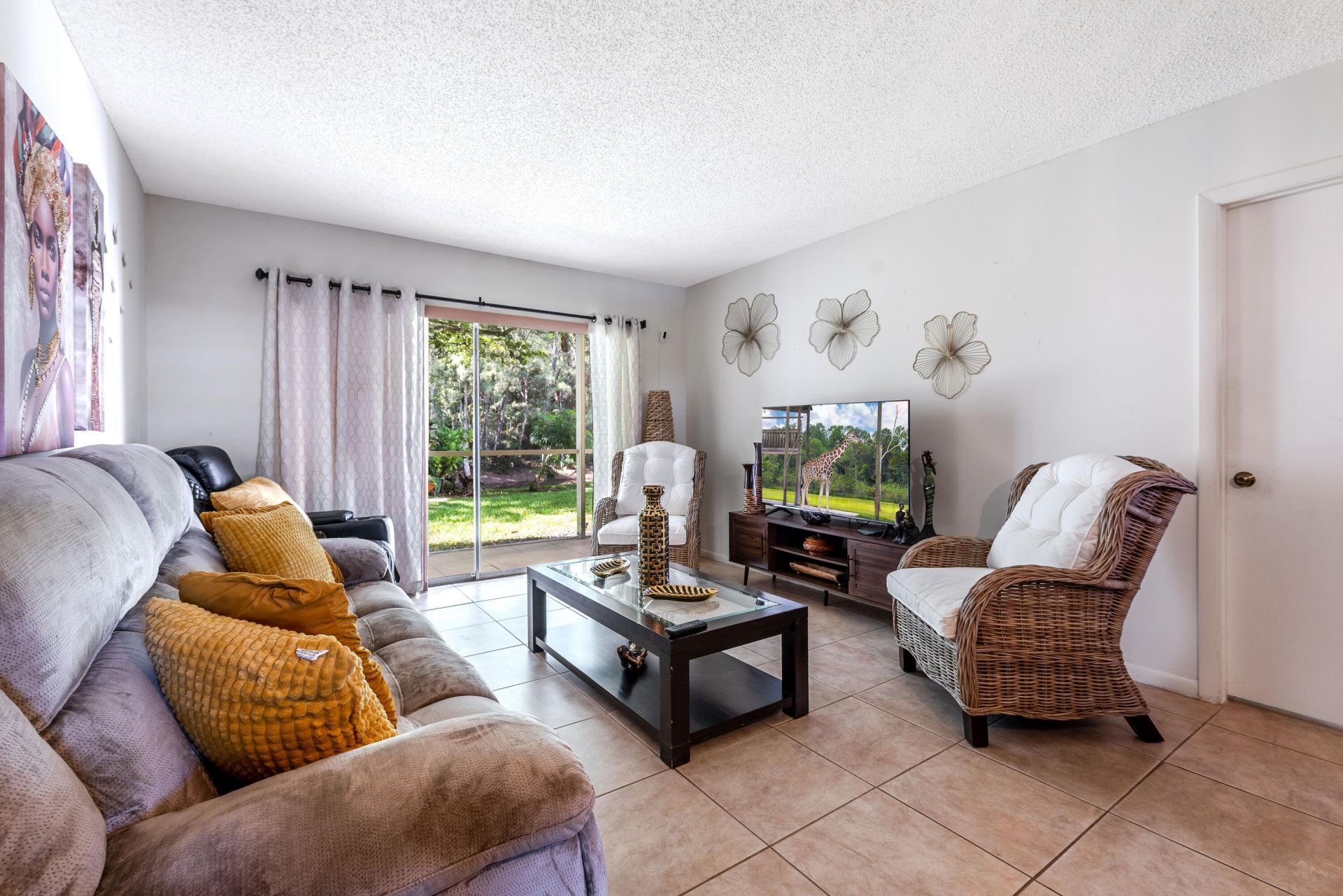 150 Lake Meryl Drive, Unit 143, West Palm Beach, FL 33411 Photo