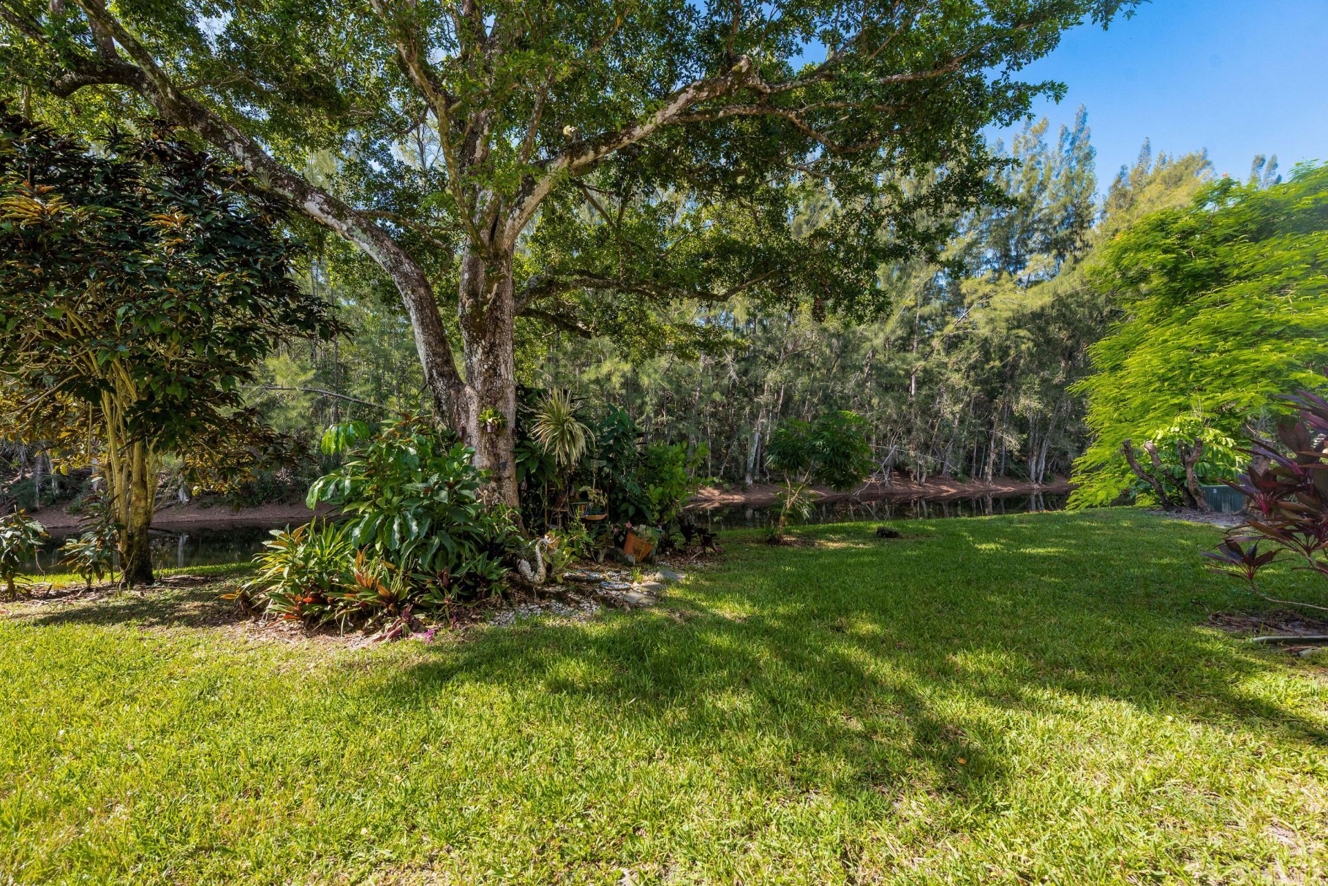 150 Lake Meryl Drive, Unit 143, West Palm Beach, FL 33411 Photo