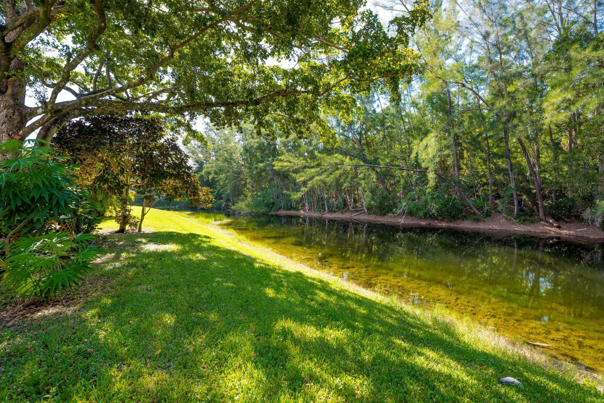 150 Lake Meryl Drive, Unit 143, West Palm Beach, FL 33411 Photo