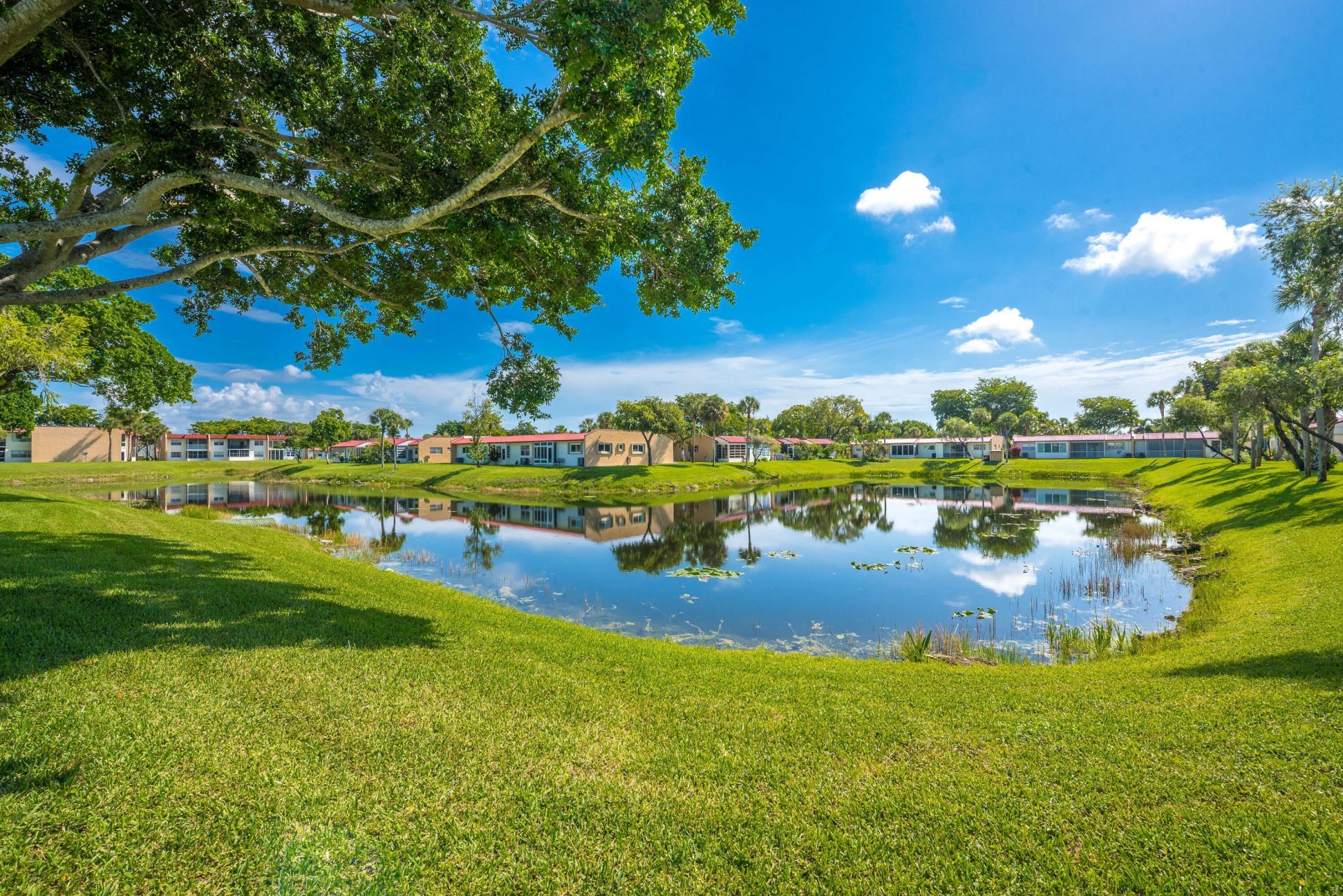 150 Lake Meryl Drive, Unit 143, West Palm Beach, FL 33411 Photo