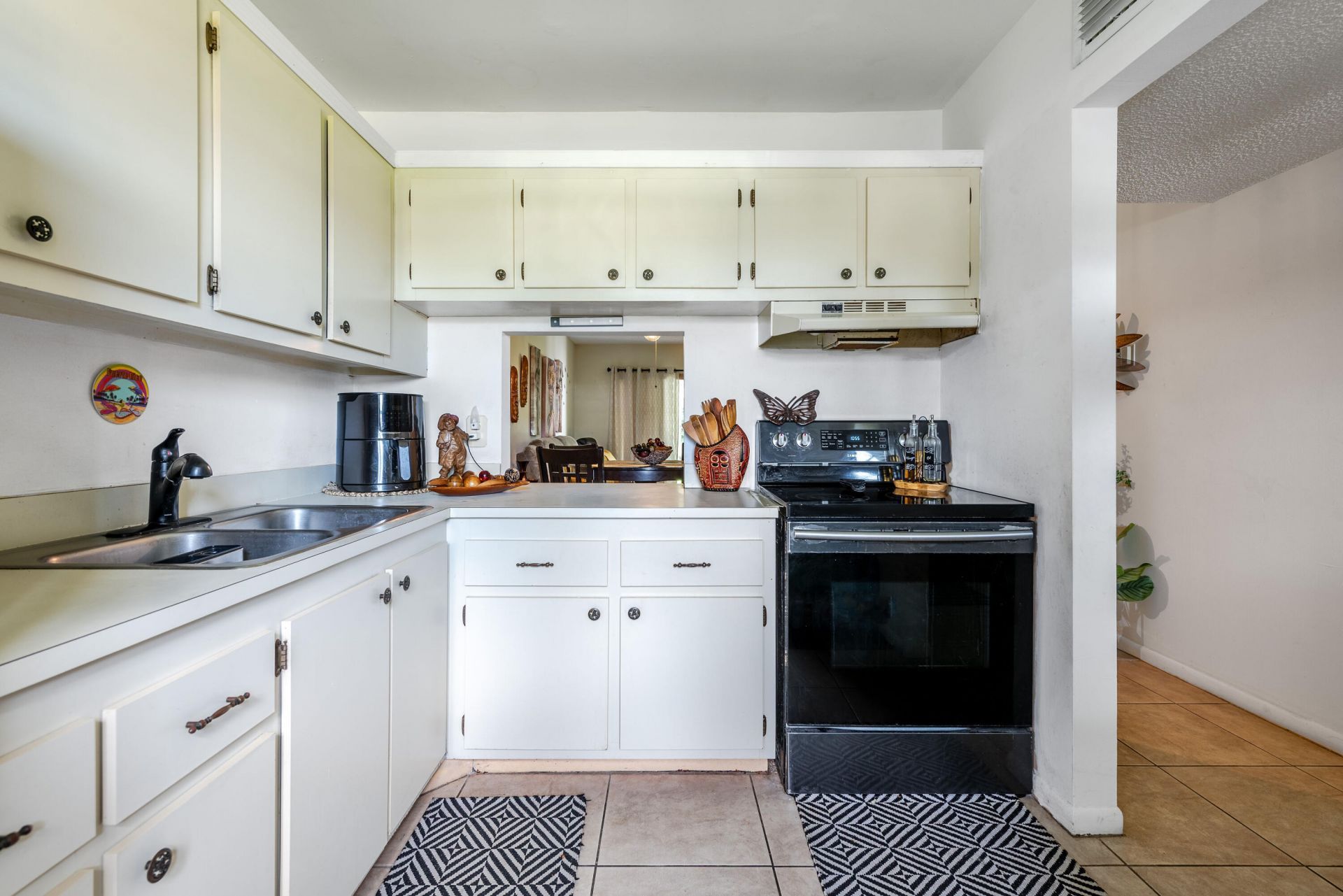 150 Lake Meryl Drive, Unit 143, West Palm Beach, FL 33411 Photo