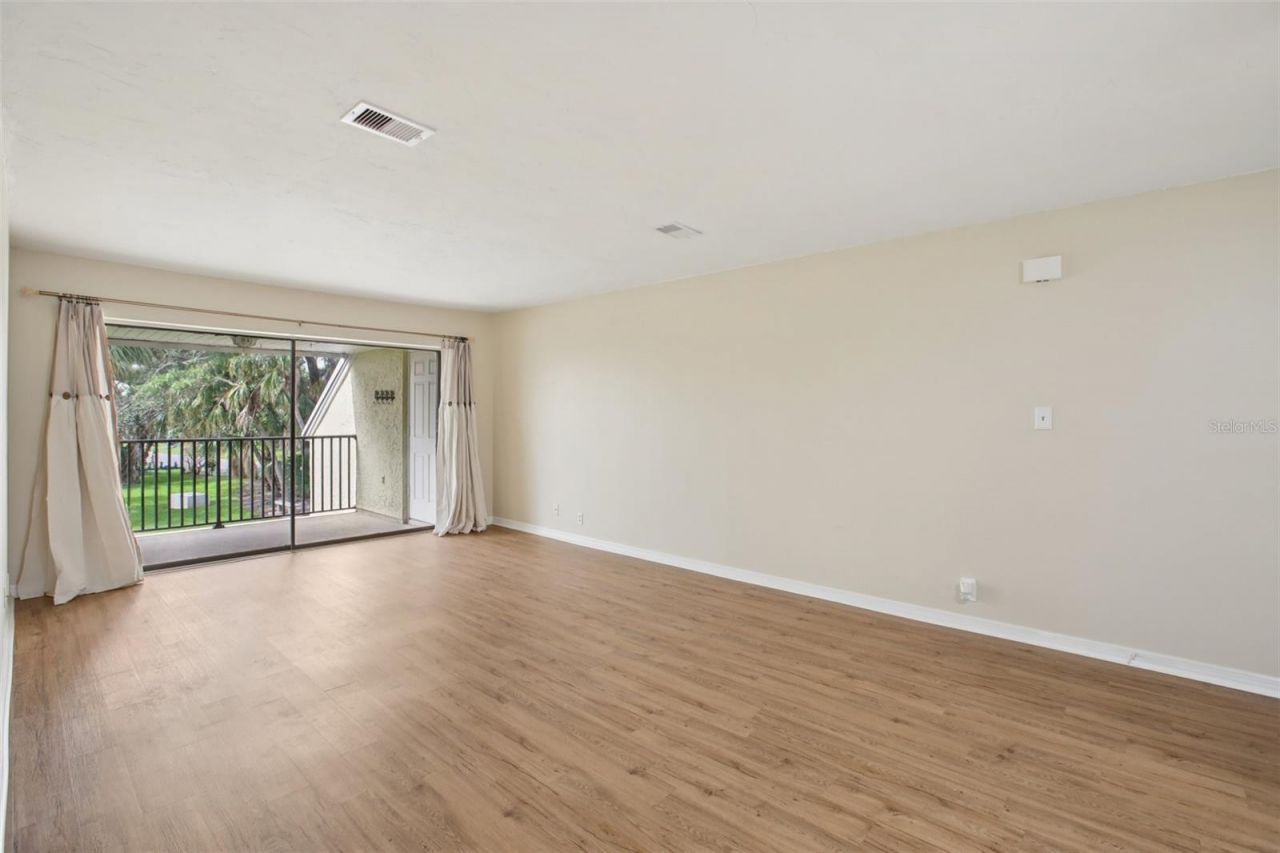 7300 Sunshine Skyway Lane S, Unit 202, Saint Petersburg, FL 33711 Photo