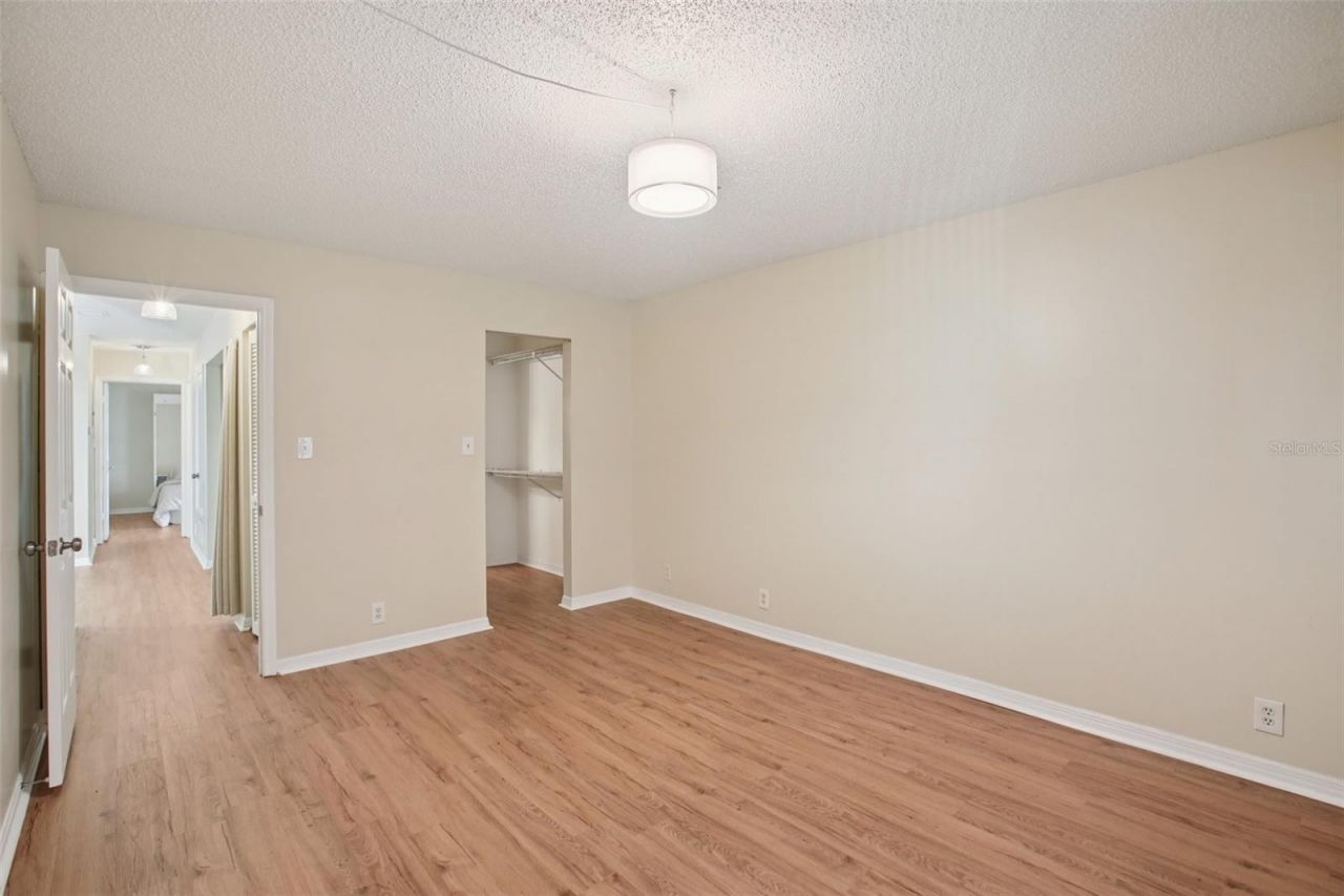 7300 Sunshine Skyway Lane S, Unit 202, Saint Petersburg, FL 33711 Photo