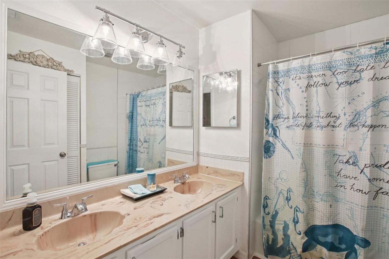 7300 Sunshine Skyway Lane S, Unit 202, Saint Petersburg, FL 33711 Photo