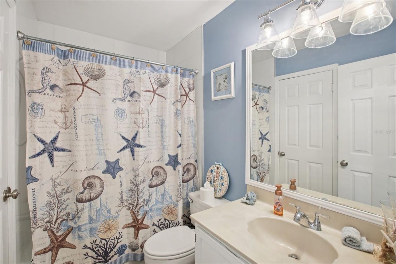 7300 Sunshine Skyway Lane S, Unit 202, Saint Petersburg, FL 33711 Photo