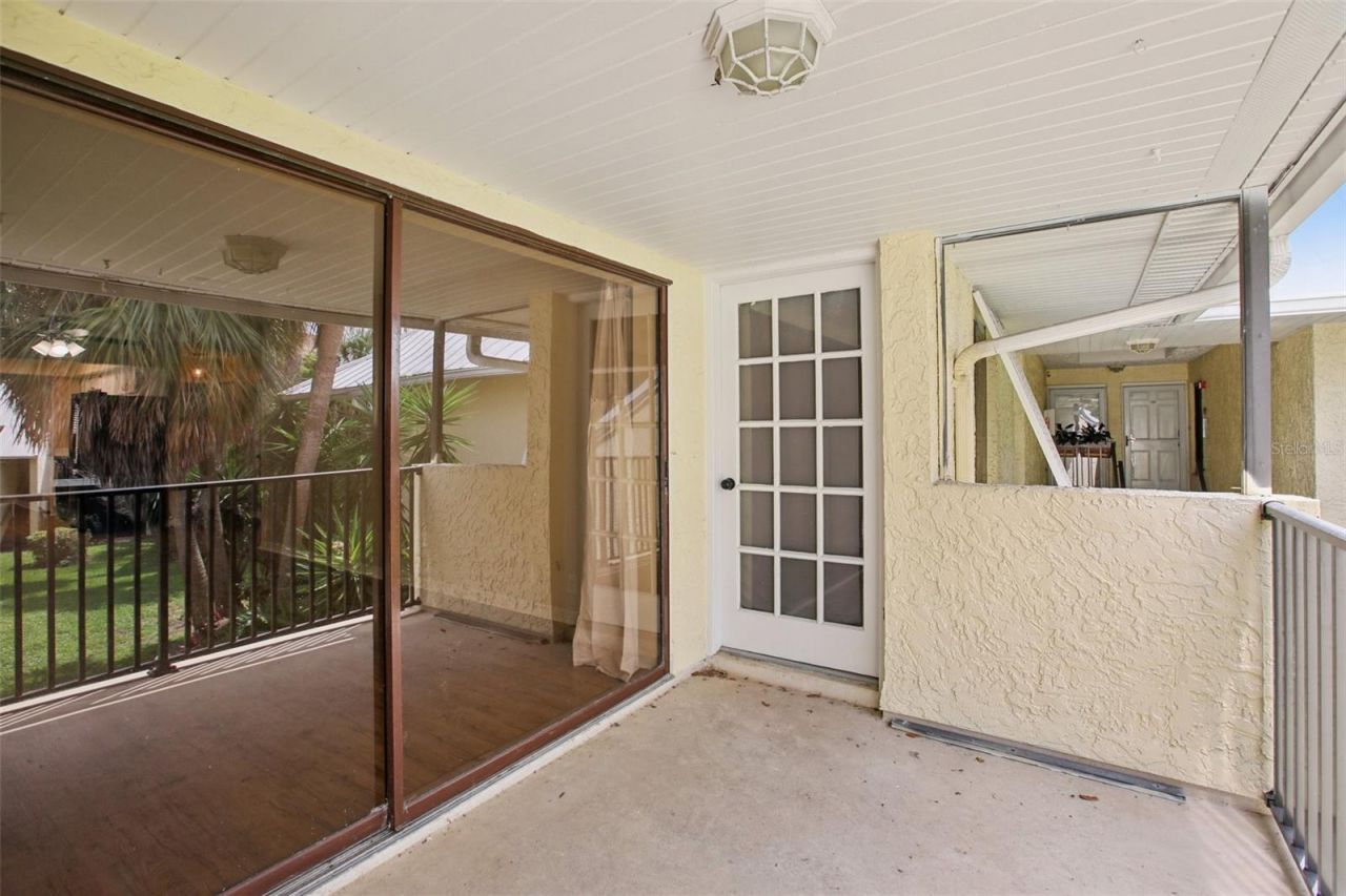 7300 Sunshine Skyway Lane S, Unit 202, Saint Petersburg, FL 33711 Photo