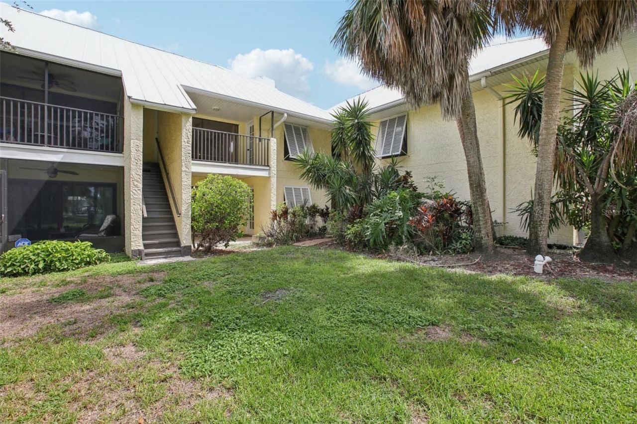 7300 Sunshine Skyway Lane S, Unit 202, Saint Petersburg, FL 33711 Photo