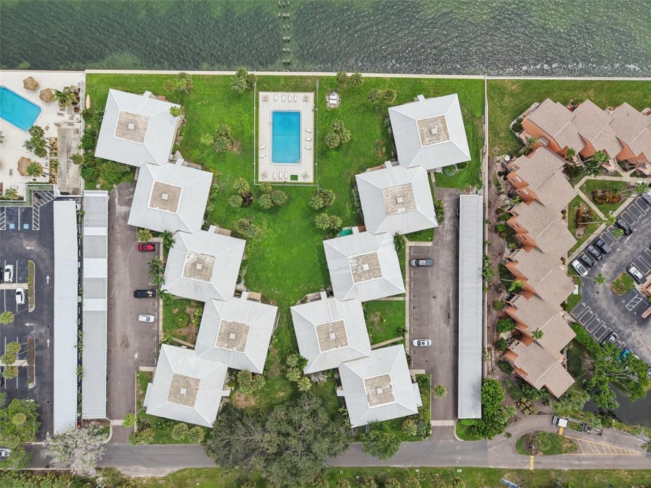 7300 Sunshine Skyway Lane S, Unit 202, Saint Petersburg, FL 33711 Photo