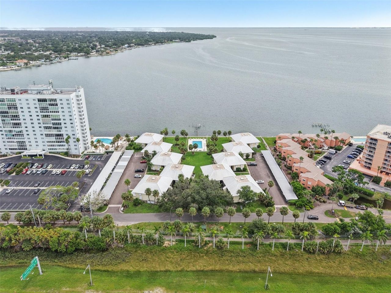 7300 Sunshine Skyway Lane S, Unit 202, Saint Petersburg, FL 33711 Photo