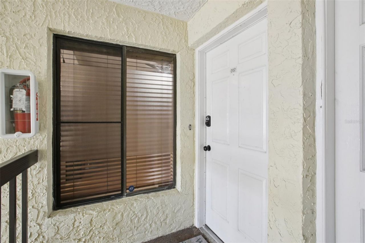 7300 Sunshine Skyway Lane S, Unit 202, Saint Petersburg, FL 33711 Photo