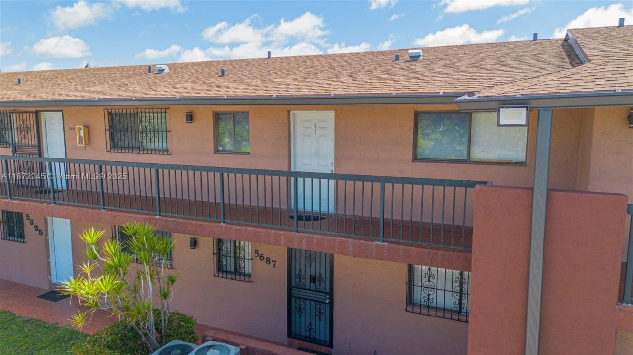 5689 W 28th Ave, Unit 5689, Hialeah, FL 33016 Photo