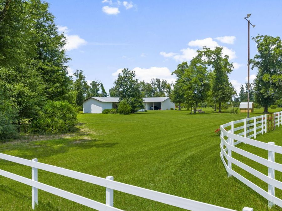 Property Image 100