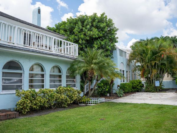 264 Seminole Avenue, Palm Beach, FL 33480