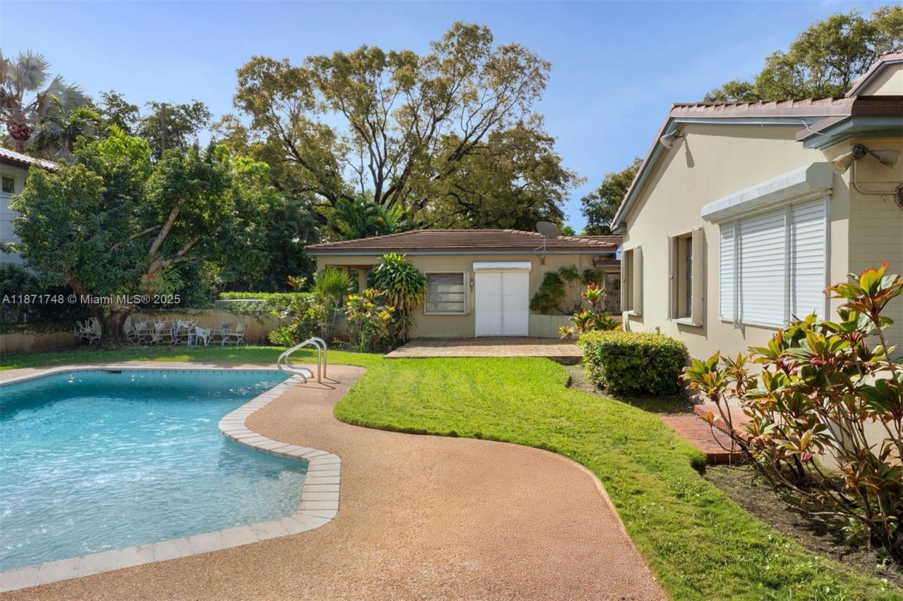 3015 Granada Blvd, Coral Gables, FL 33134 Photo