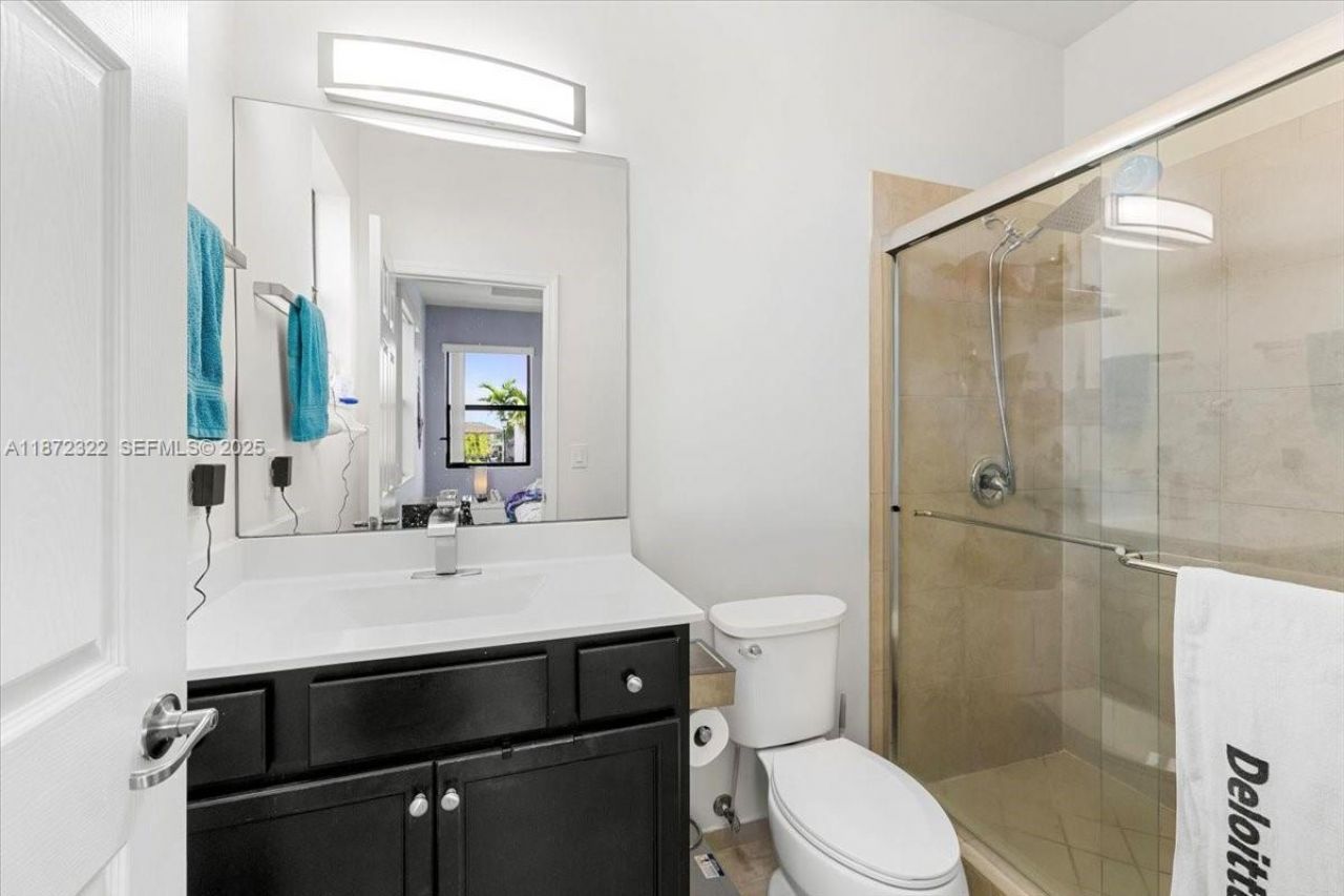 9287 W 33rd Ln, Hialeah, FL 33018 Photo