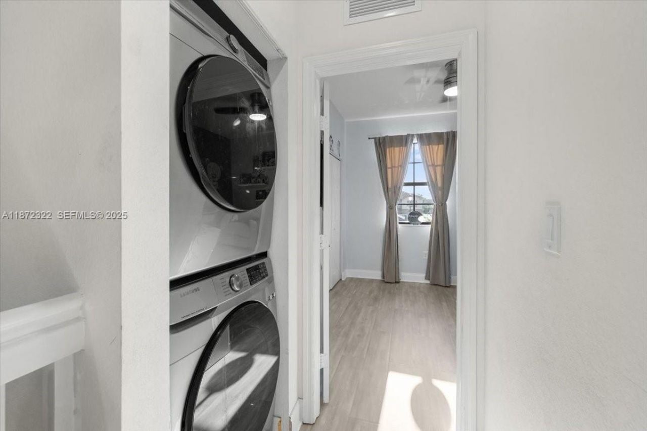 9287 W 33rd Ln, Hialeah, FL 33018 Photo