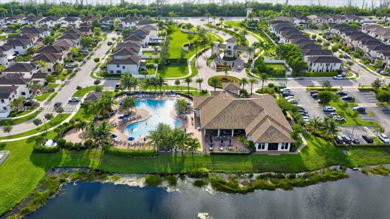 9287 W 33rd Ln, Hialeah, FL 33018 Photo