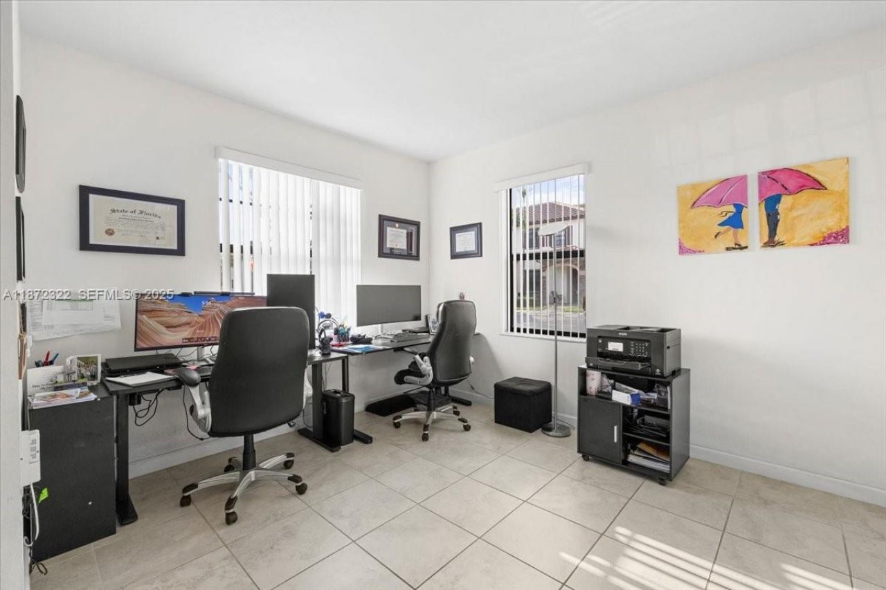 9287 W 33rd Ln, Hialeah, FL 33018 Photo