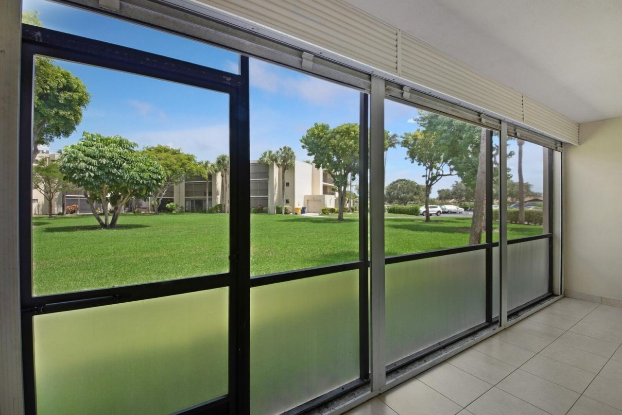 5310 Las Verdes Circle, Unit 118, Delray Beach, FL 33484 Photo