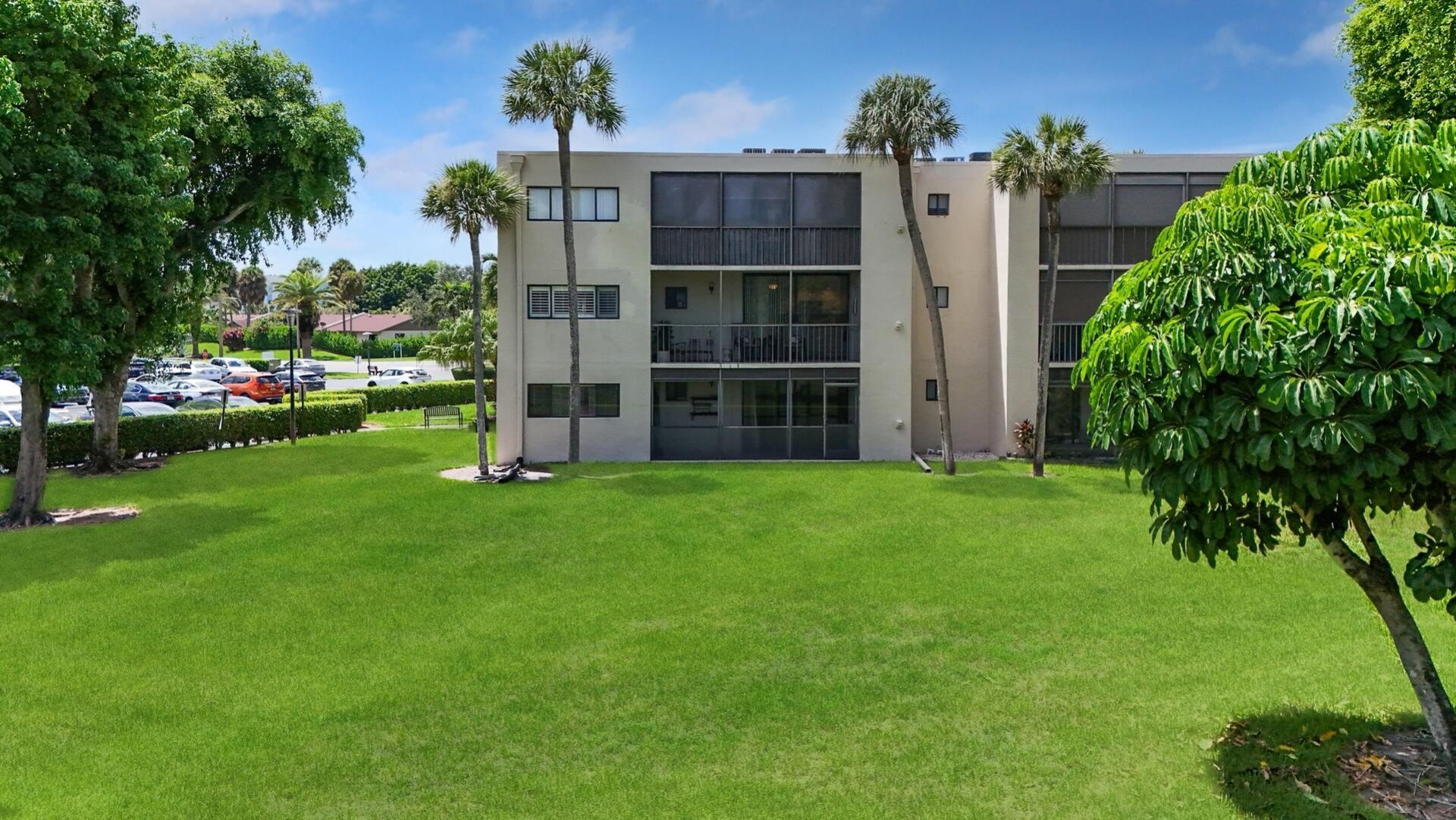 5310 Las Verdes Circle, Unit 118, Delray Beach, FL 33484 Photo