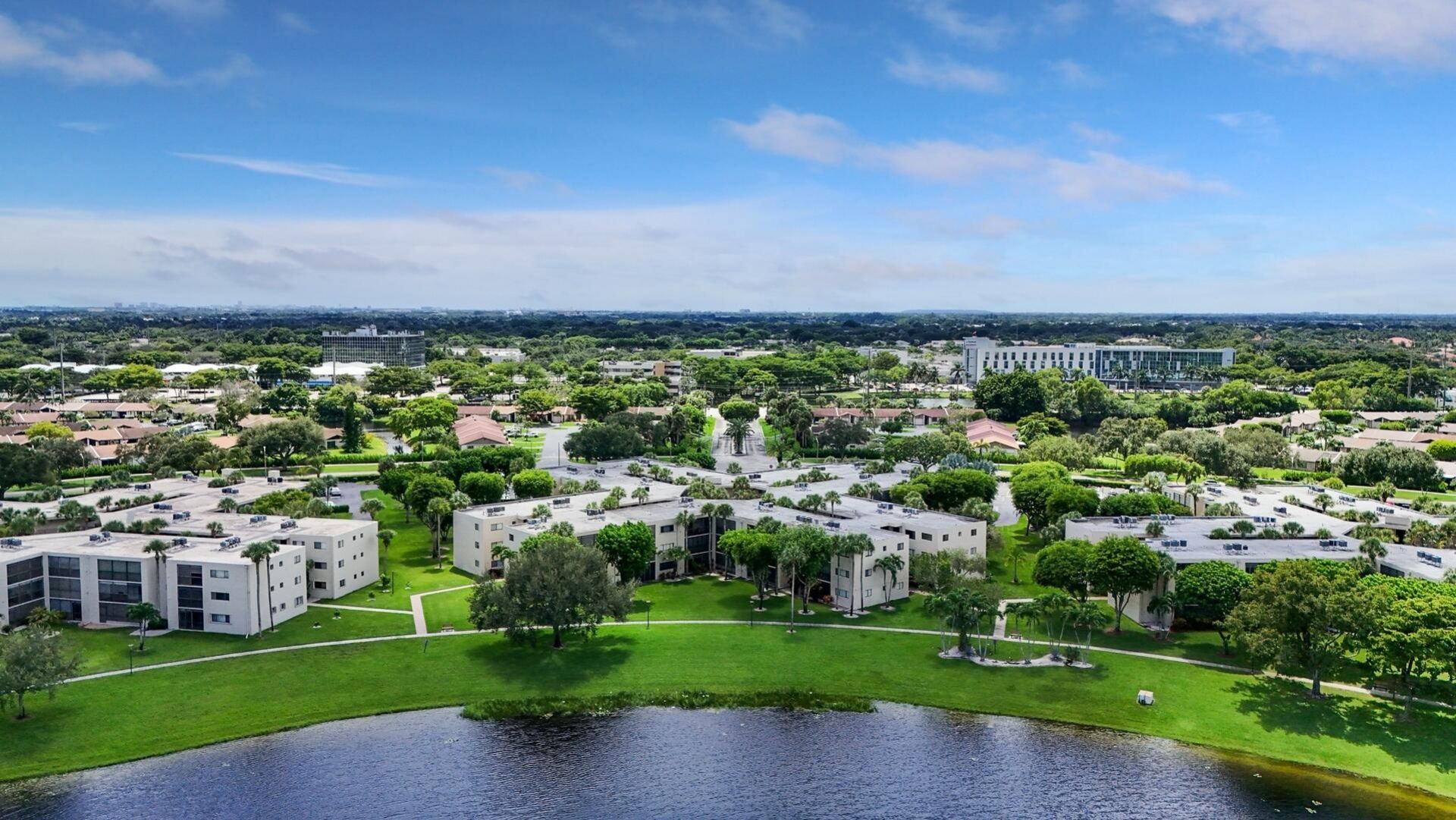 5310 Las Verdes Circle, Unit 118, Delray Beach, FL 33484 Photo