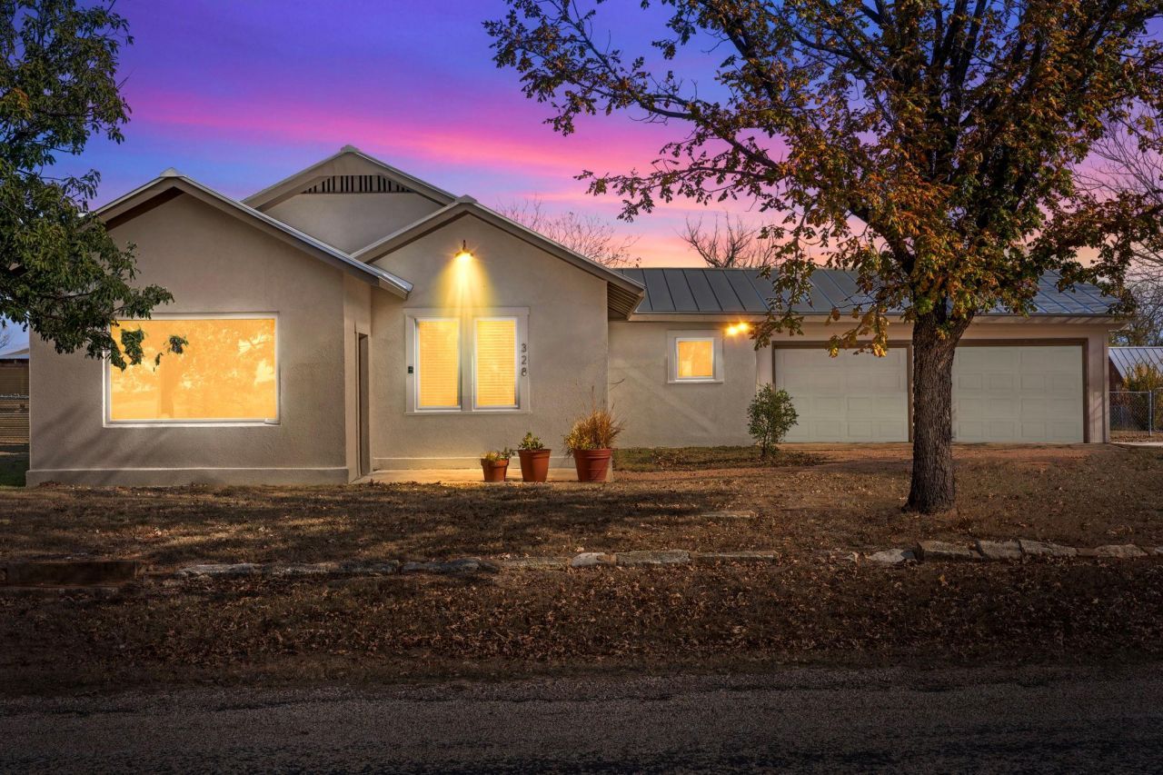 328 Loring St, Stonewall, TX 78671 Main Photo