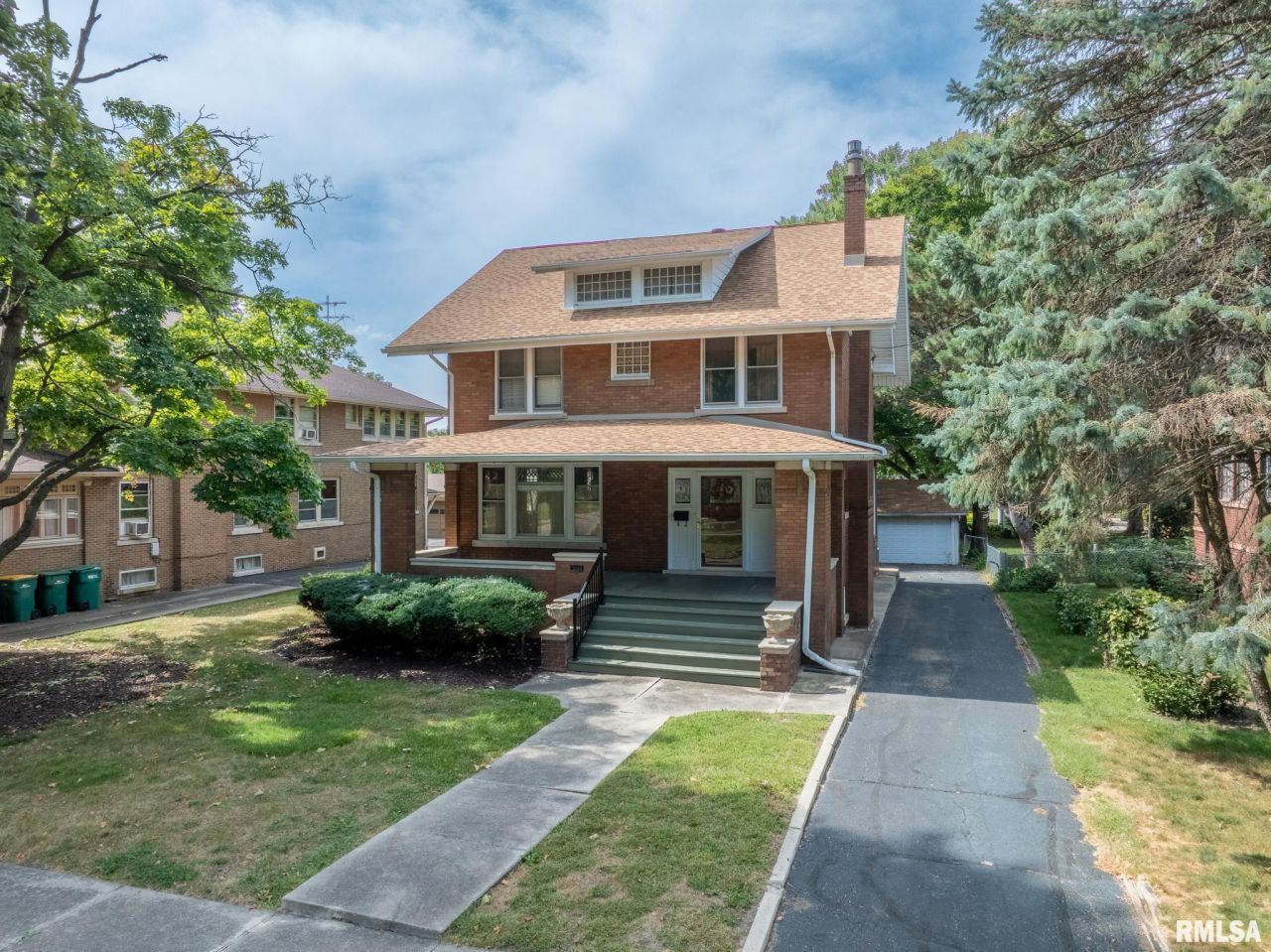 1030 N Cedar Street, Galesburg, IL 61401 Main Photo