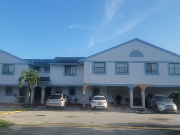 11821 SW 18th St, Unit 2-23, Miami, FL 33175