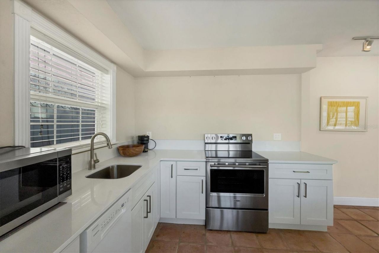 1975 Morrill Street, Unit A, Sarasota, FL 34236 Photo