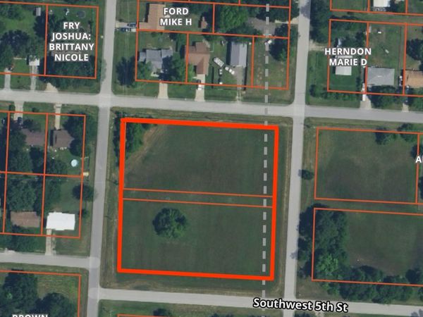 S Taylor Avenue, Wagoner, OK 74467