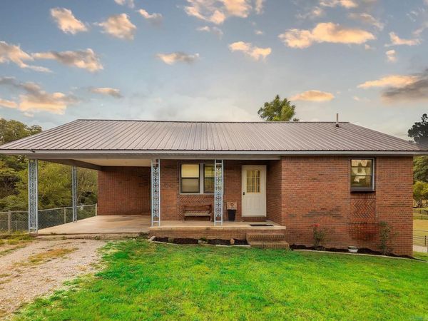 570 Missouri Avenue, Mammoth Spring, AR 72554