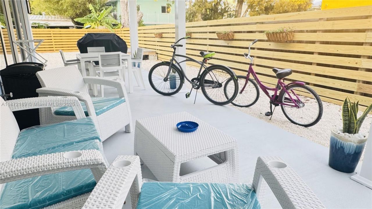 60 SE Marlin Ave, Unit 1, Key Largo, FL 33037 Photo