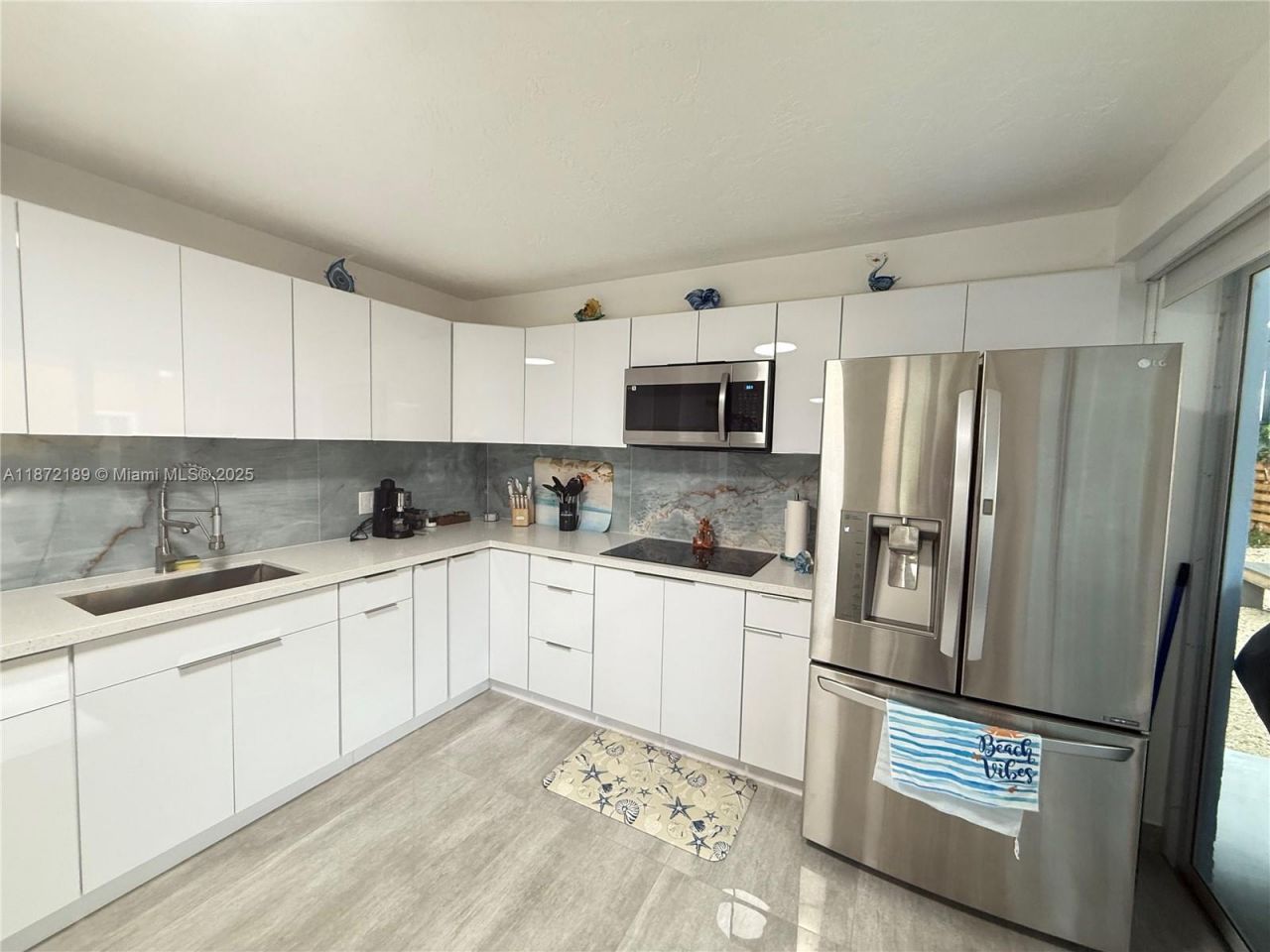 60 SE Marlin Ave, Unit 1, Key Largo, FL 33037 Photo