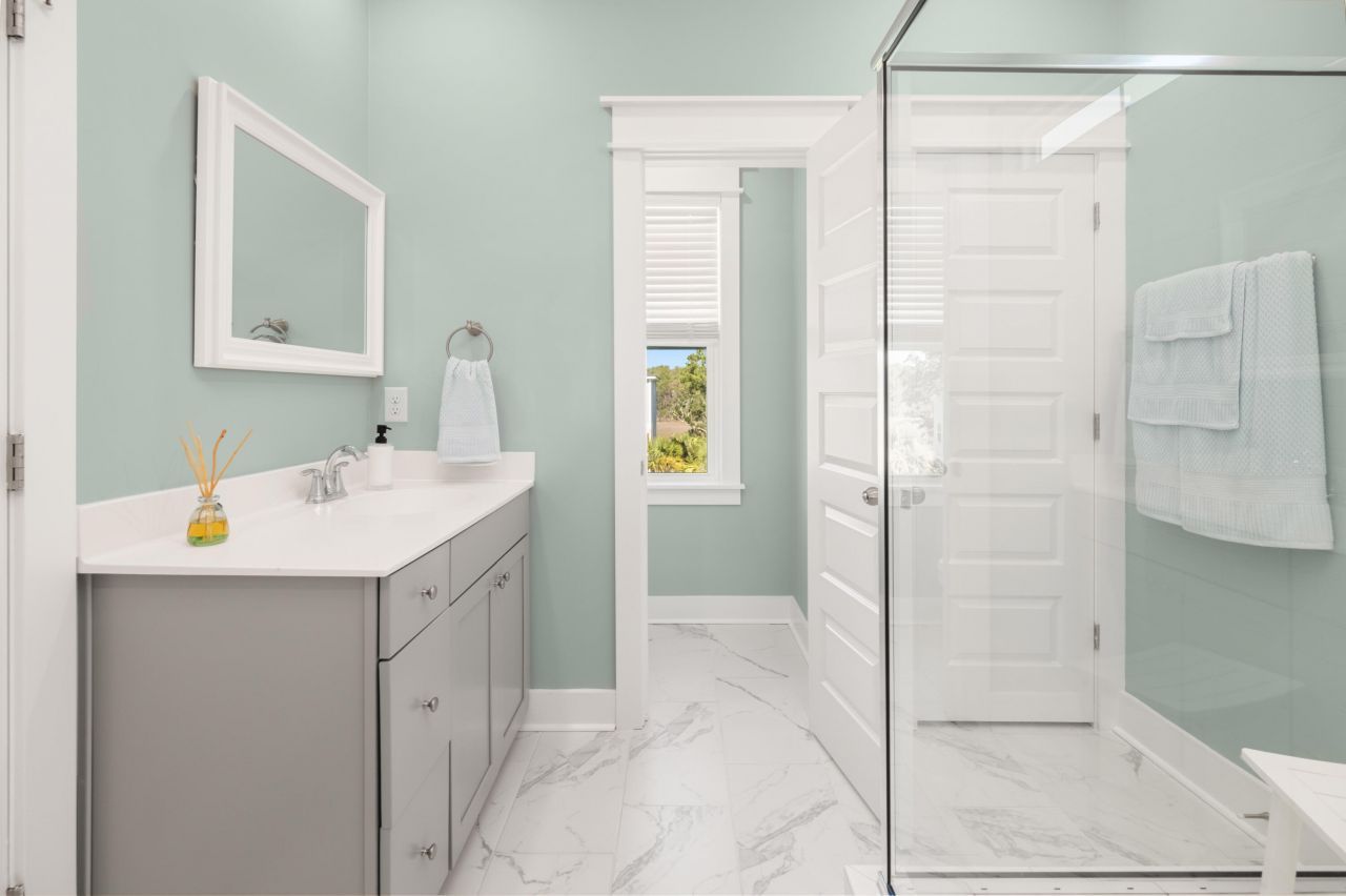 855 Forrest Drive Photo 17