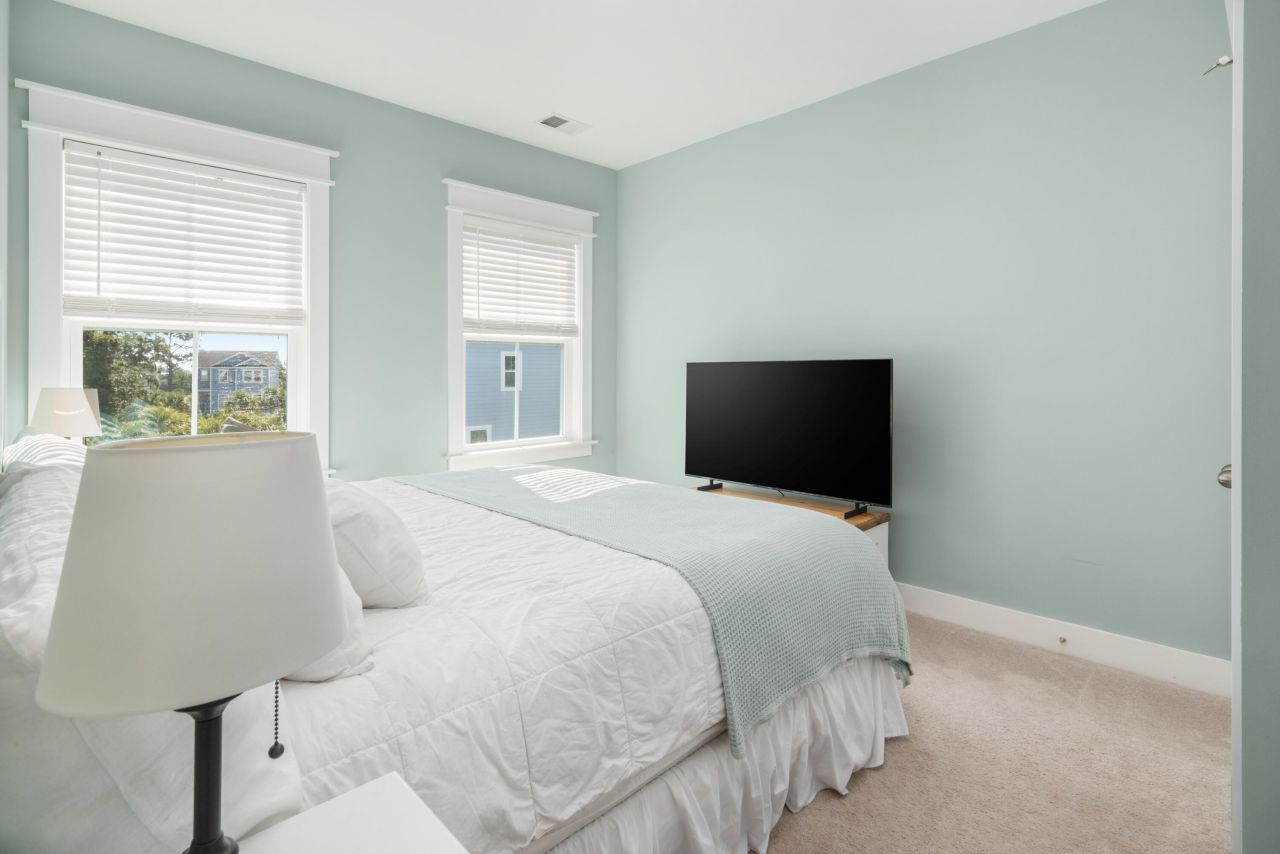 855 Forrest Drive Photo 19