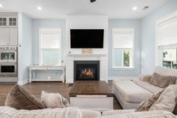 855 Forrest Drive photo 4